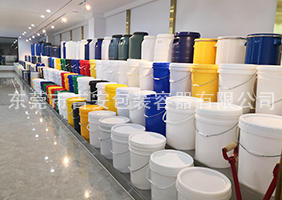 国模吧虎小鹤人体艺术图片吉安容器一楼涂料桶、机油桶展区